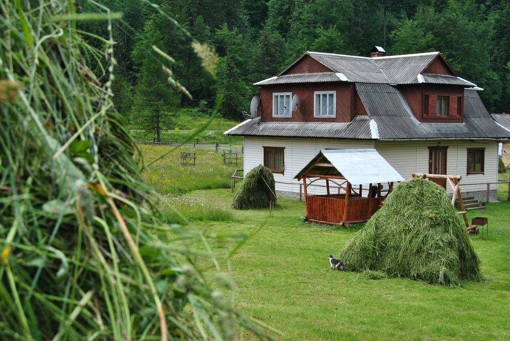 Отель Na Hutori Татаров Экстерьер фото